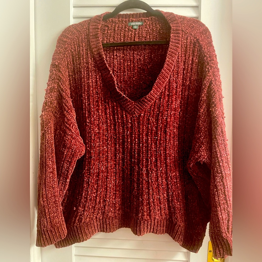 Wild Fable XL Cropped Chenille Maroon Sweater. V Neck, Perfect for Layering